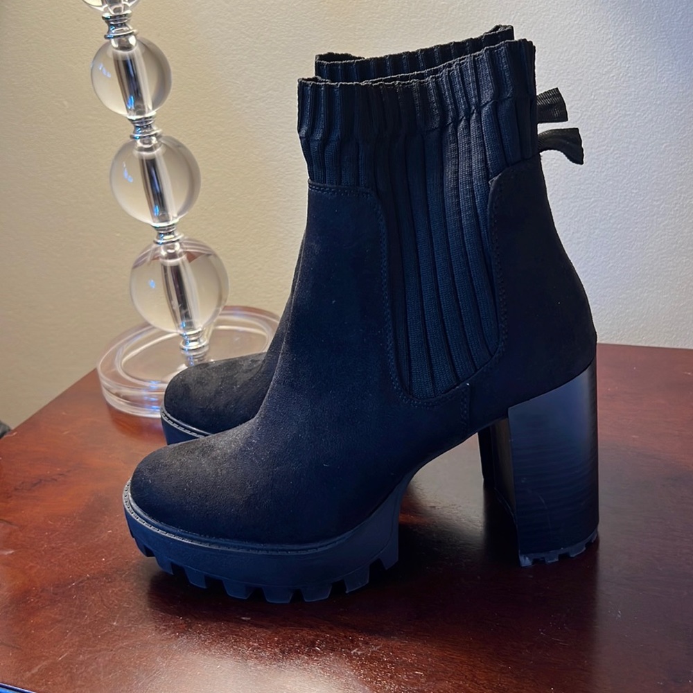 Bamboo brand black suede boots
